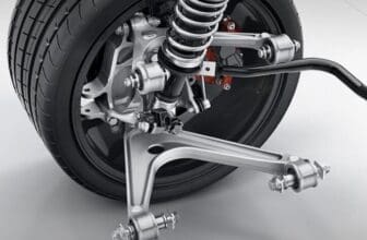 Cụm phuộc sau Toyota Innova trong hệ thống treo cầu cứng