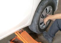 Xe bị hạ gầm qua đêm có nguy hiểm không? Cách nhận biết và xử lý đúng